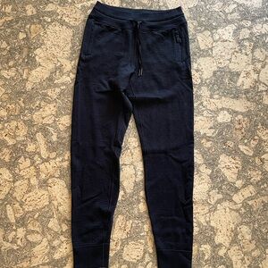 Lululemon Engineered Warmth Jogger size 4 Black